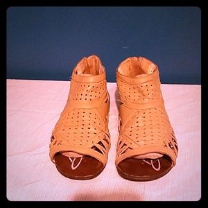 Vintage Boutique 9 Sandals